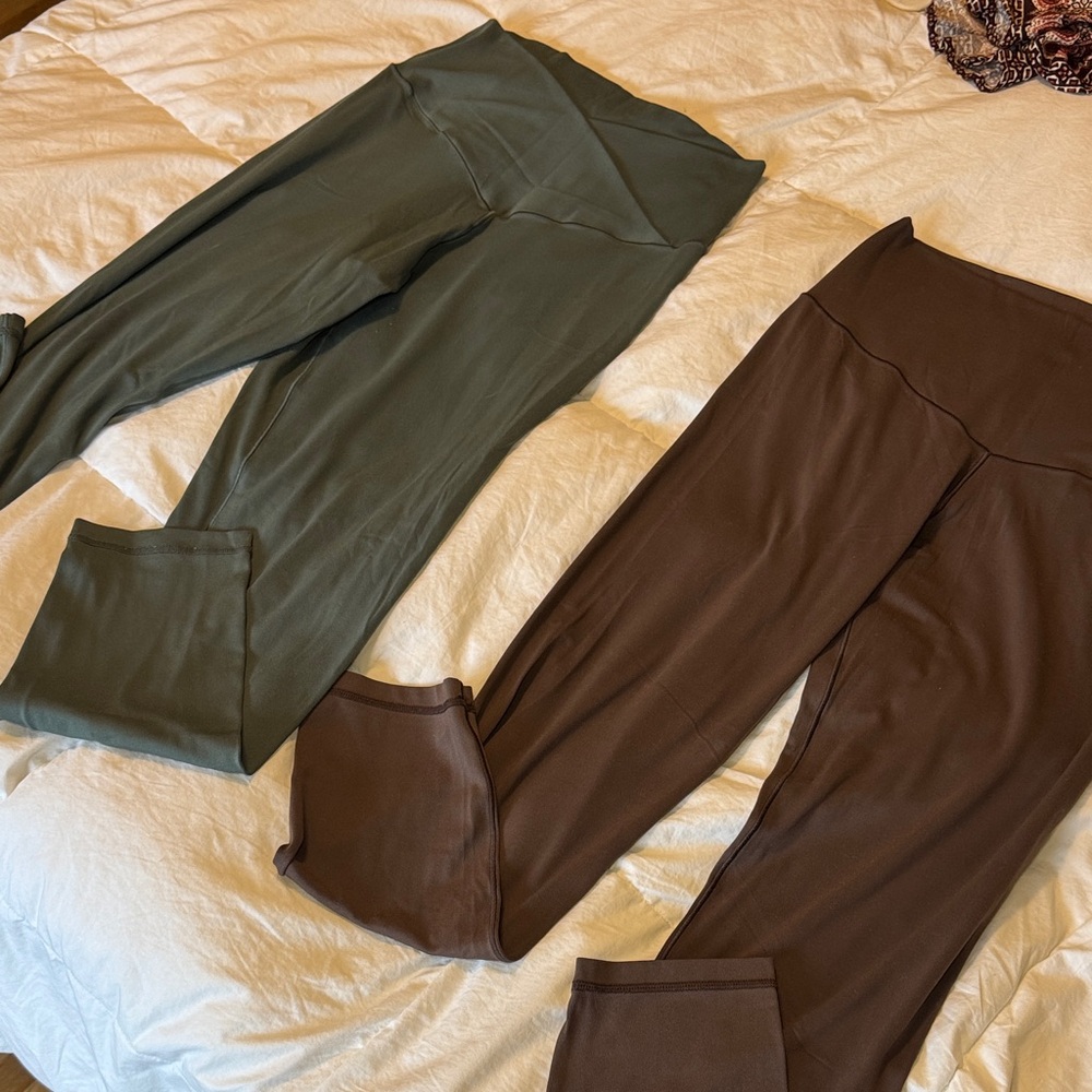 Aerie Women's Leggings in Olive and Chocolate